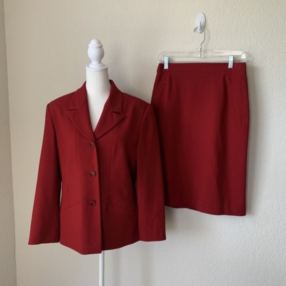 Vintage Conrad C Collection Two Piece Burgundy Skirt Suit 12 Made in Canada - Picture 1 of 16